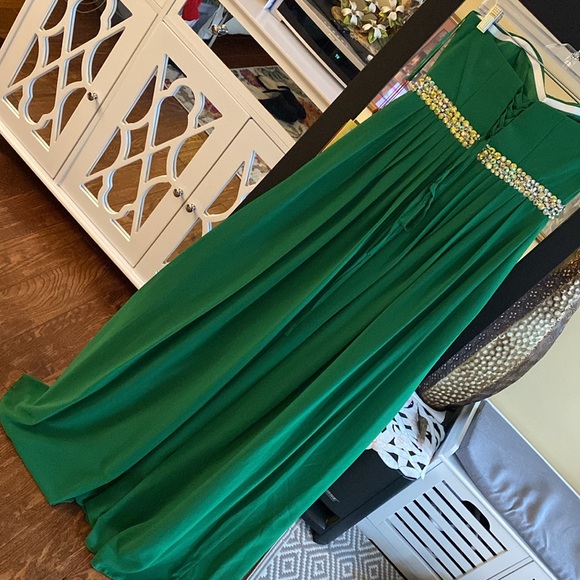 NEW MAY QUEEN qouture jeweled formal dress - Picture 10 of 16